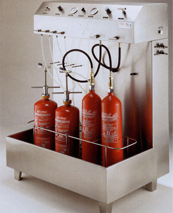 Preparación de los extintores COM BAP-804